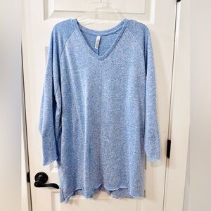 Latched Mama Blue V-Neck Long Sleeve Lightweight Tunic Sweater